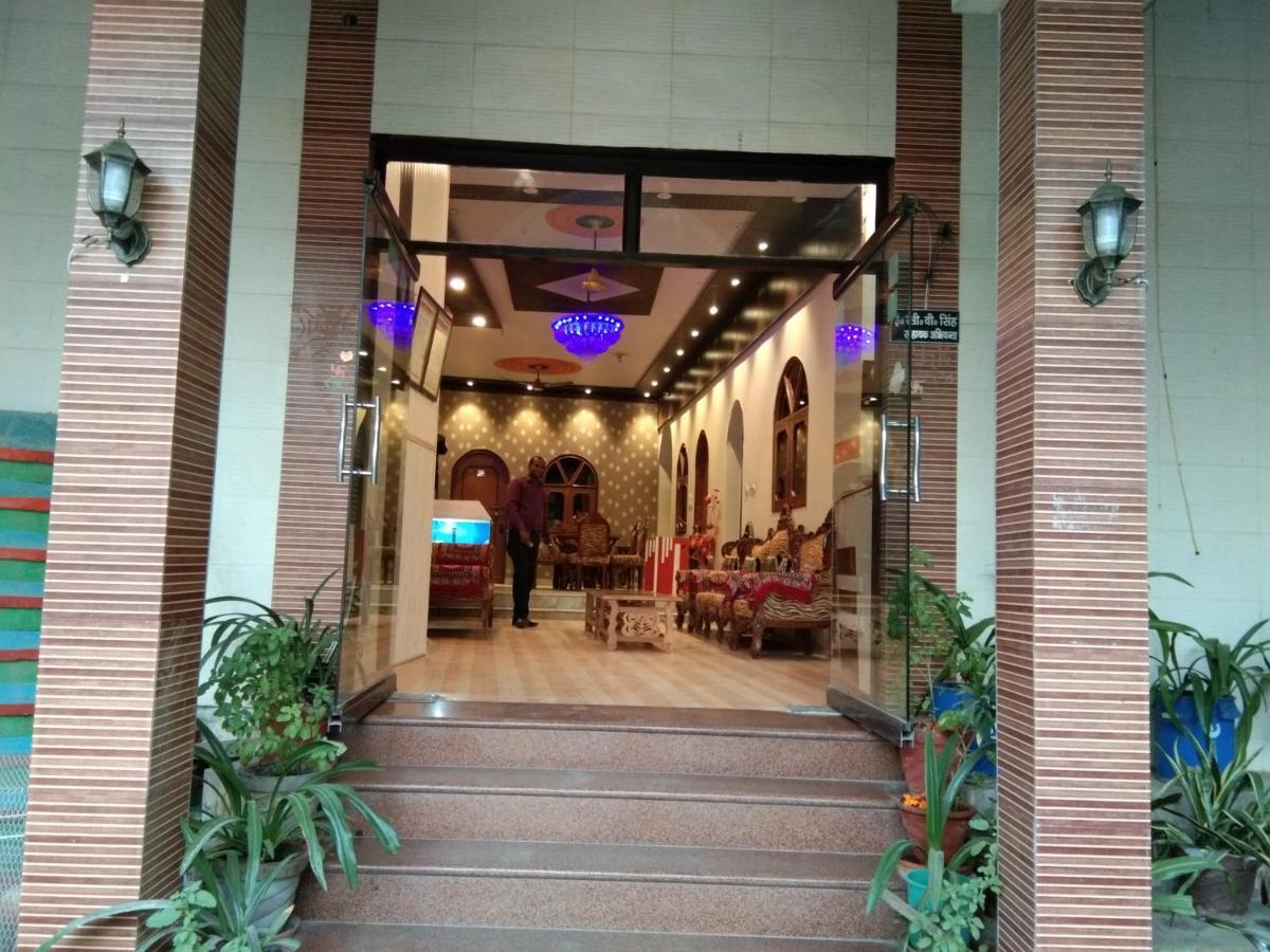 Hotel Rashmi Agra  Buitenkant foto