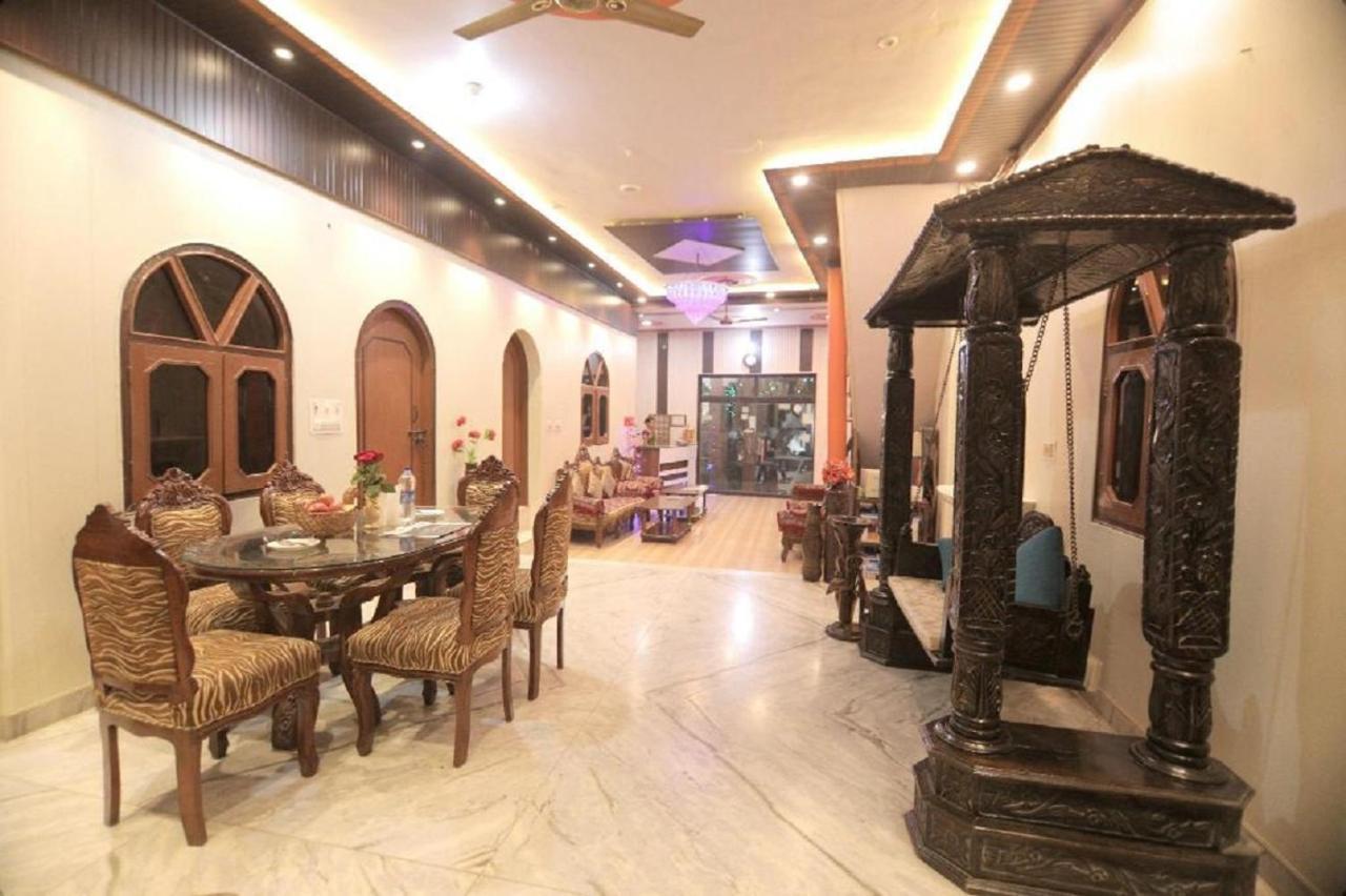 Hotel Rashmi Agra  Buitenkant foto